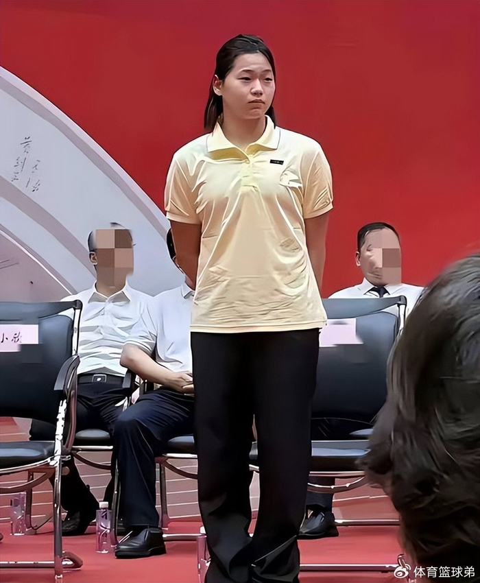 世界杯手机观看-全红婵回乡过元宵明显发福！妈妈发言笑出大白牙，别墅进度更新了|跳水|奥运跳水|跳台|女子|冠军_新浪体育_新浪新闻