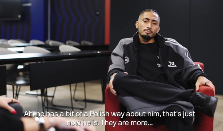 拉菲尼亚：刚开始相处可能觉得莱万有点怪，但后来你就习惯了