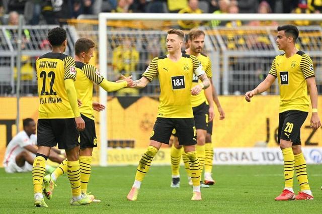 1633195413380080293.jpg 世界杯直播下载-多特赢球只获“及格分” 罗泽何时整顿拉胯后防?