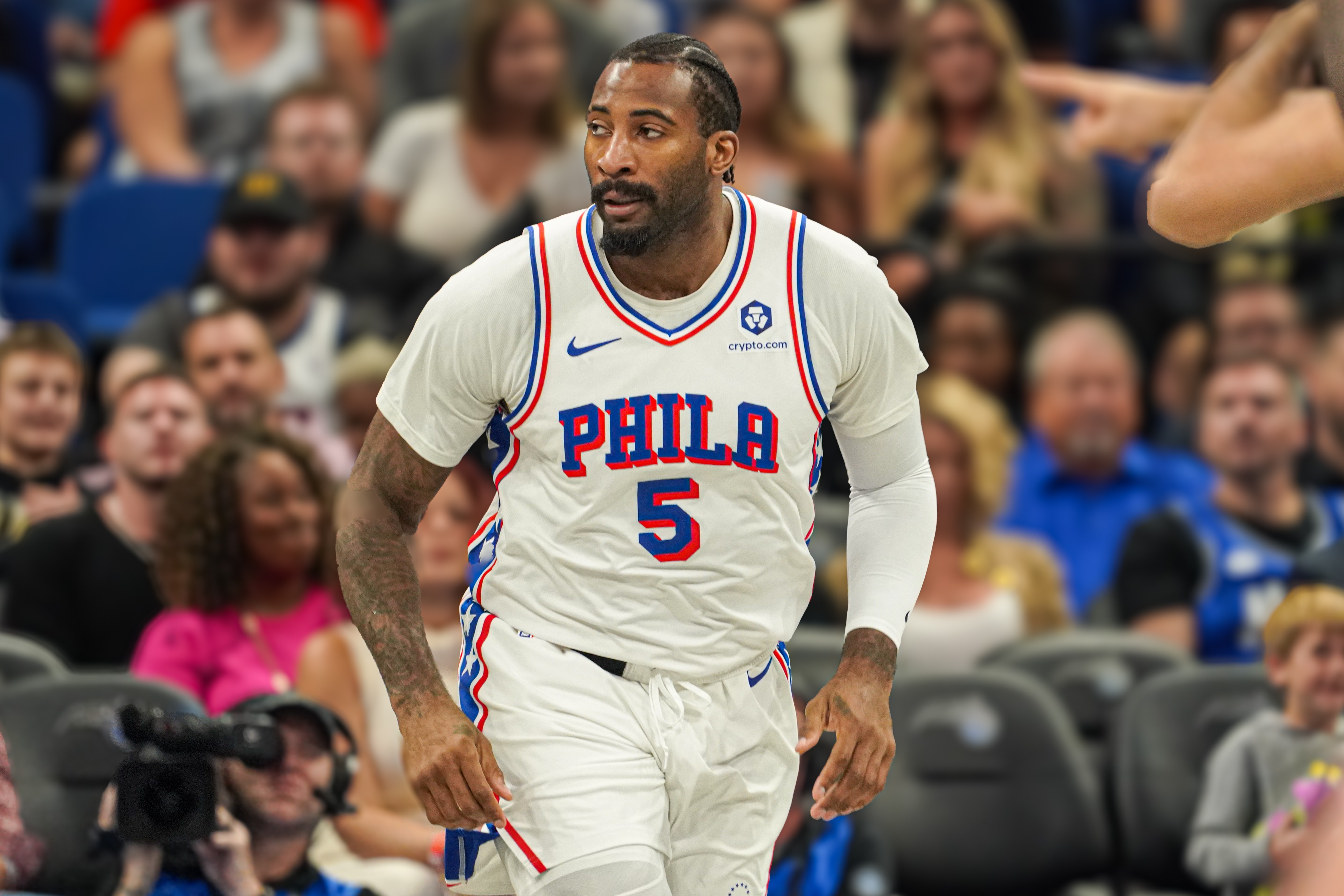 世界杯直播下载-篮板怪兽！德拉蒙德10中4得8分15板1助1帽 其中6个前场板