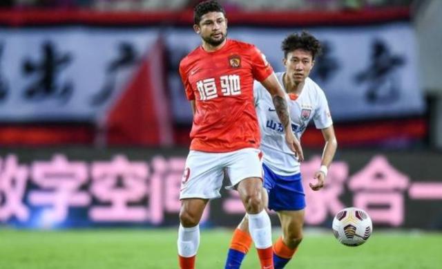 世界杯直播下载-【中超】杨立瑜艾克森破门 广州2比1送泰山赛季首败